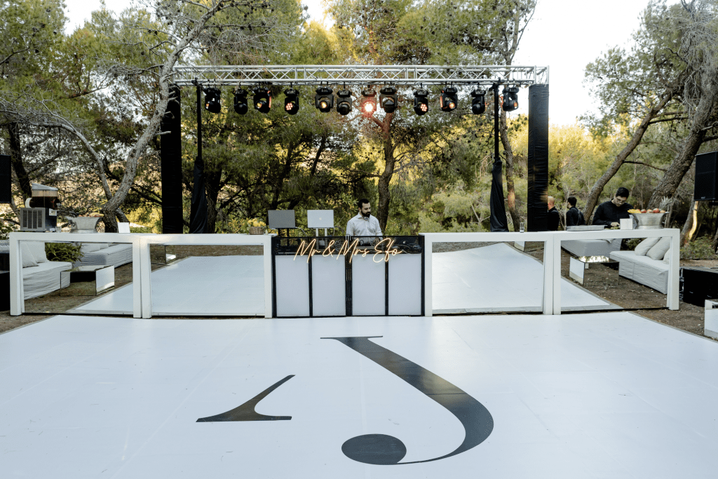 White wooden bar (with custom façade) - Image 3