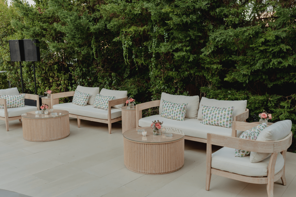 Wooden sofa - Image 0